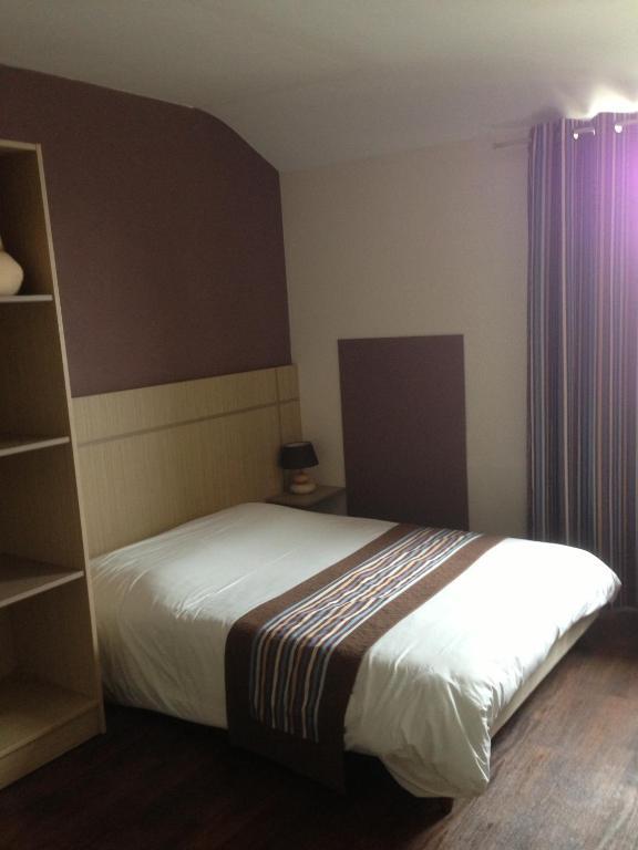 Hotel La Tour D'Auvergne Pont-l'Abbe Room photo